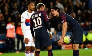 BAPP下载-包含西维尔贝辛达遭遇挑战！门迪要带领圣埃蒂安前进的词条