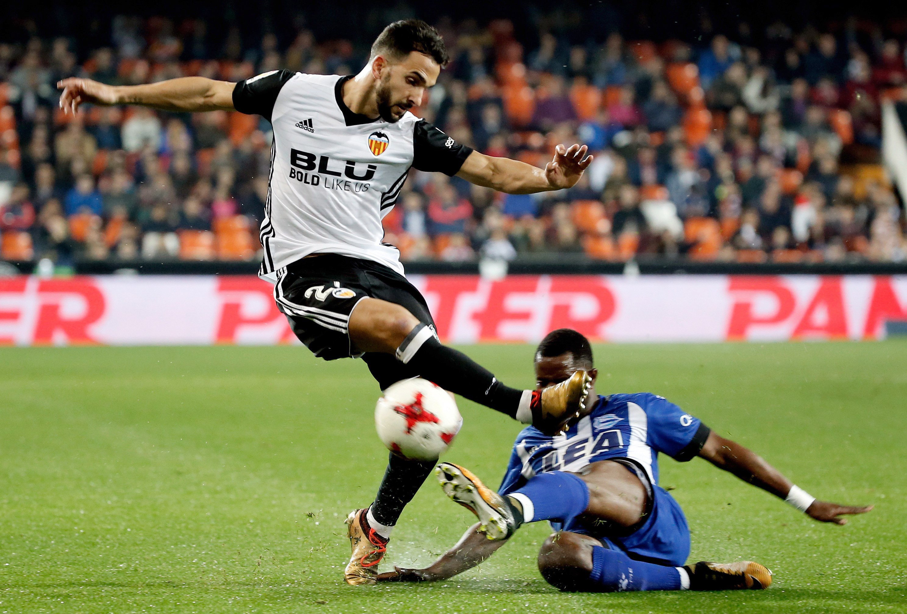 B官网-关于巴伦西亚斯踢进制胜球，帮助球队取得宝贵胜利的信息